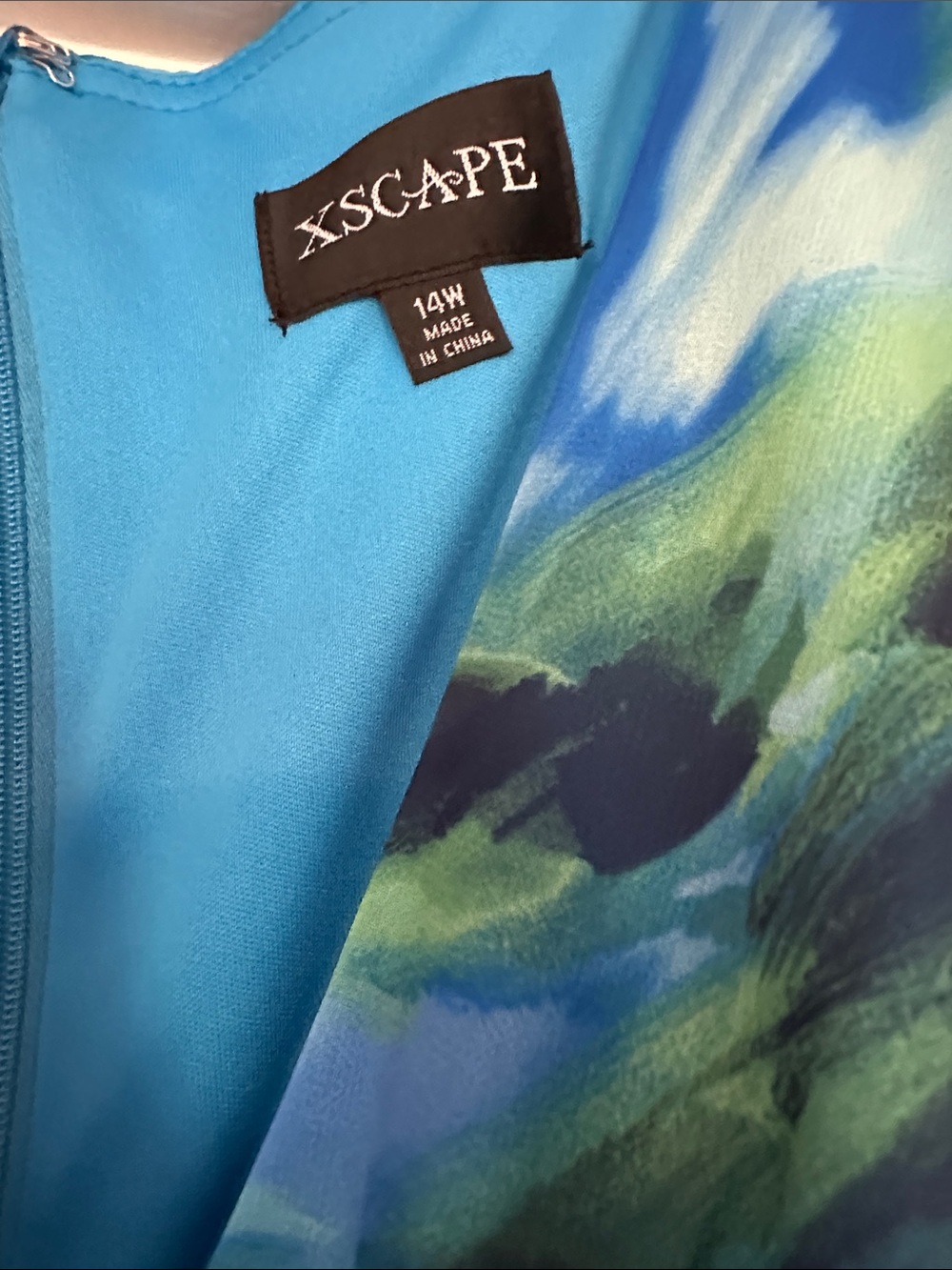 XSCAPE Maxi Dress in Blue-Green Print
Size:14W ~NEW! ✨Beautiful ✨ - Picture 6 of 9